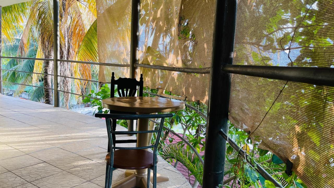 Hotel B&B - 5Th Avenue Playa del Carmen Esterno foto The interior of the restaurant
