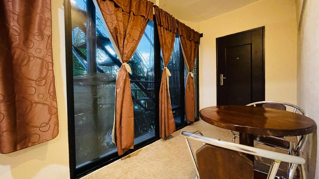 Hotel B&B - 5Th Avenue Playa del Carmen Esterno foto A curtain